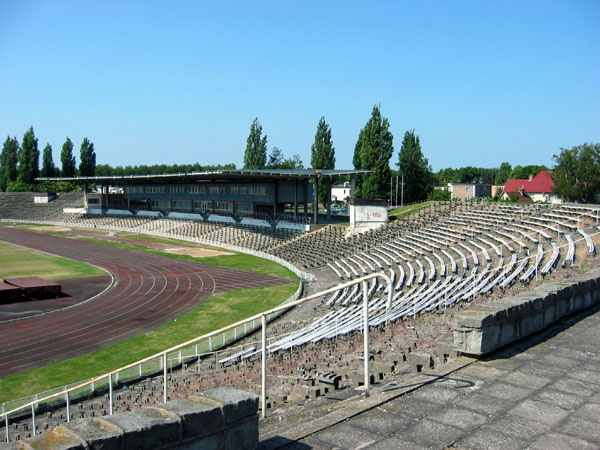 0181 - Stadion Haupttribüne_jpg